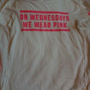 2 pink t-shirts